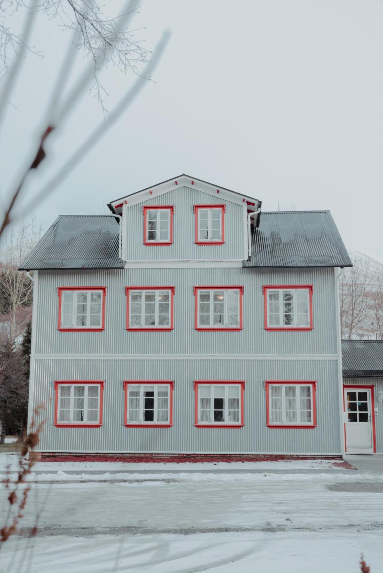 Gamli Skólinn Húsavík Exterior foto